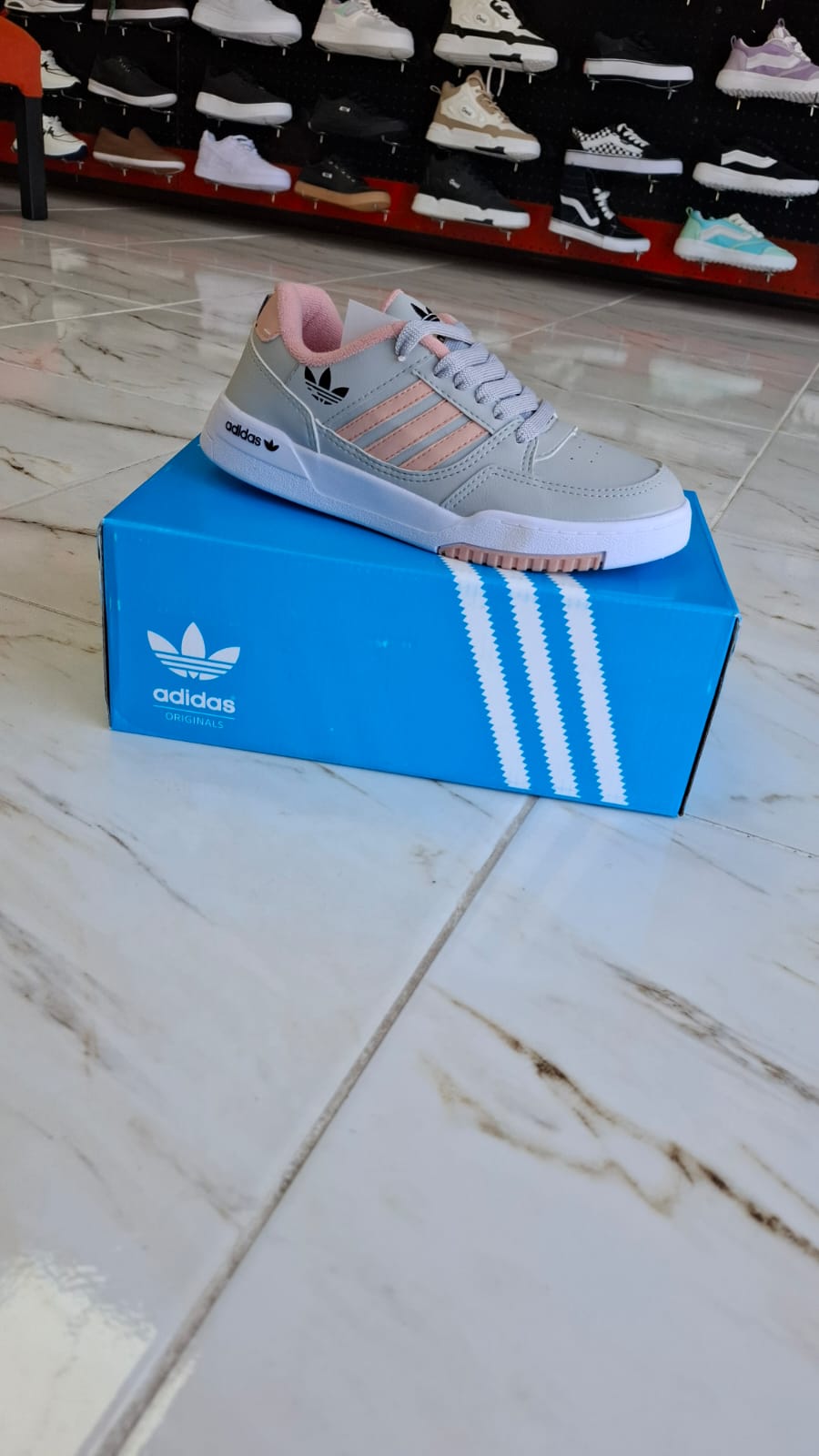 Zapatillas Brasil colores neutros