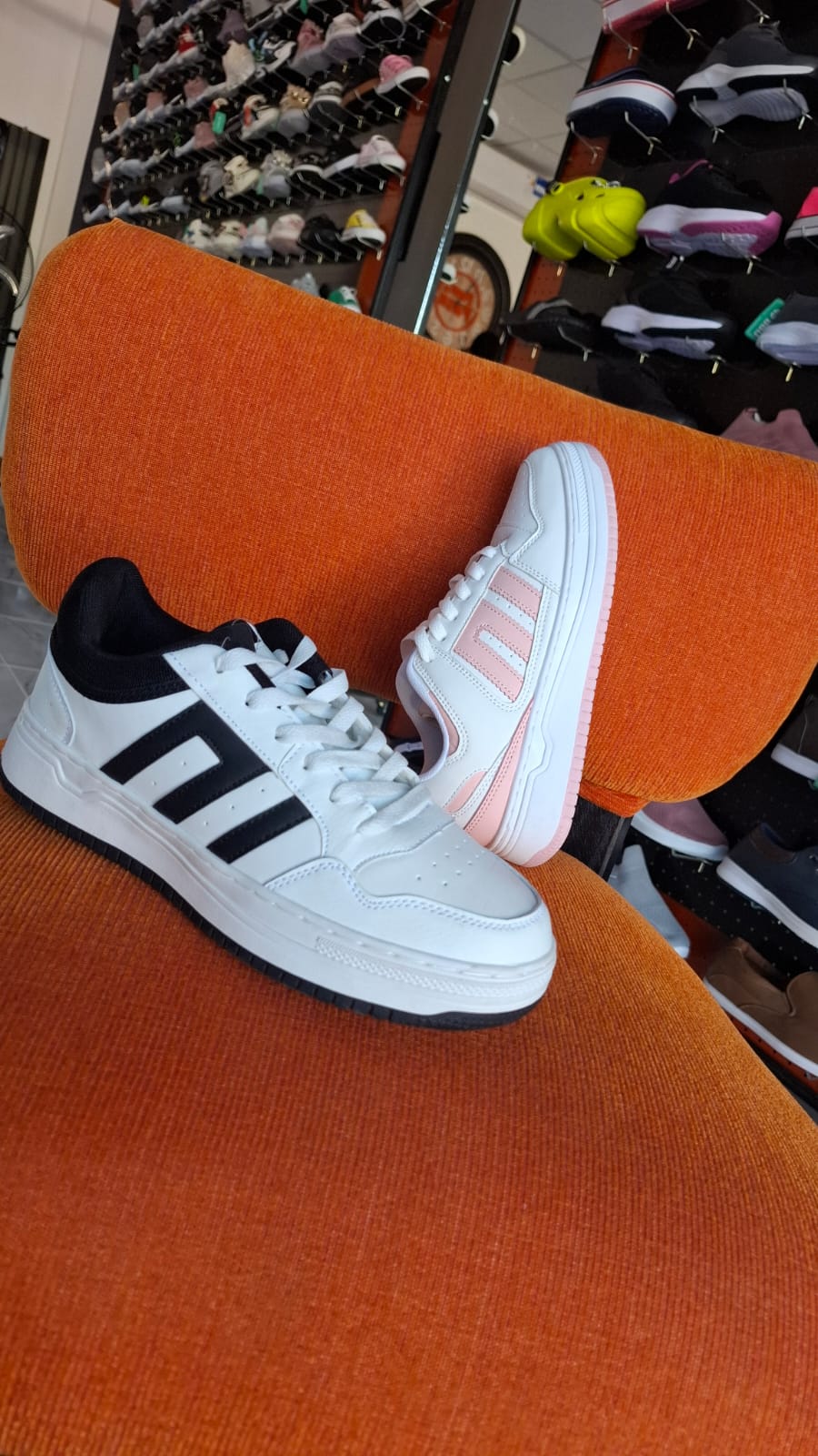 Zapatillas urbanas estilo juvenil